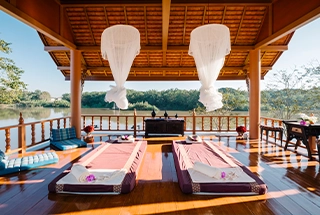 Cabanas Lounges